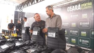 Polícia Penal do Ceará recebe 3,3 mil equipamentos para reforço da segurança nos presídios
